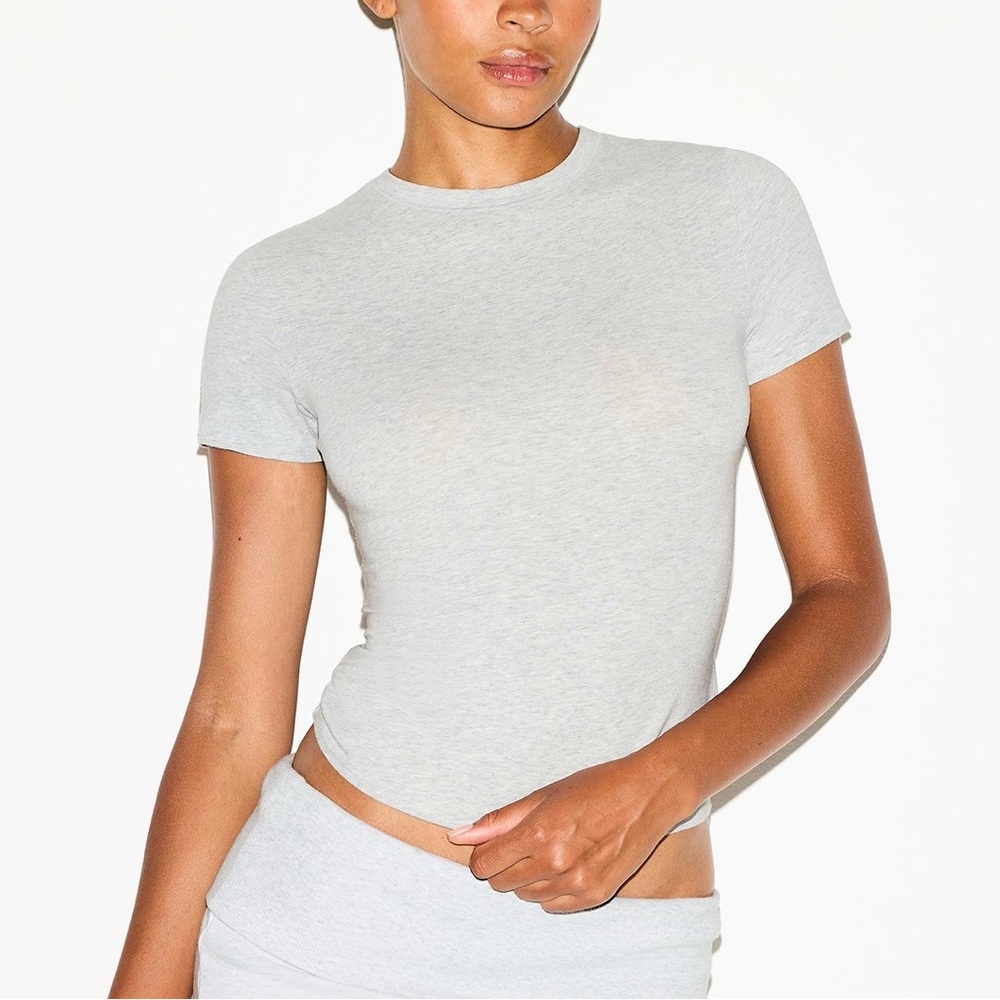 SKIMS Fitted Stretch Cotton Jersey Short Sleeve Tee - Light Heather Grey